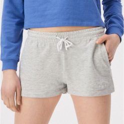 Dresowe szorty z napisem - Jasny szary. Szorty sportowe marki Sinsay. Za 29.99 zł.