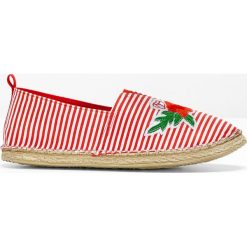 Espadryle bonprix czerwono-biały w paski. Baleriny marki bonprix. Za 54.99 zł.