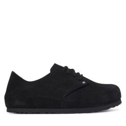 Półbuty Birkenstock. Czarne półbuty wsuwane Birkenstock, bez wzorów, bez obcasa, na płaskiej podeszwie. Za 719.99 zł.
