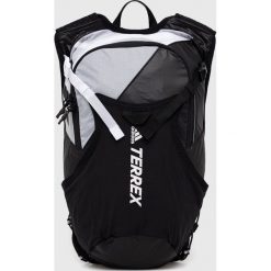 Adidas TERREX plecak kolor czarny duży wzorzysty. Czarne plecaki adidas TERREX, bez wzorów, bez dodatków. W wyprzedaży za 469.99 zł.