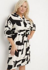 Czarna Sukienka z Wiskozą w Abstrakcyjny Wzór z Wiązanym Paskiem Ilanilia. Czarne sukienki Born2be, na co dzień, plus size, bez wzorów, z wiskozy, eleganckie, bez kołnierzyka, plus size, bez ramiączek, midi, kopertowe. Za 129.99 zł.