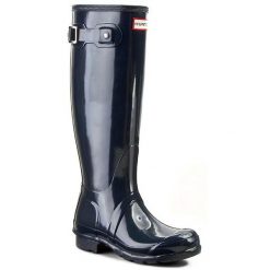 Kalosze Hunter. Niebieskie kalosze Hunter, bez wzorów, bez zapięcia. Za 299.99 zł.