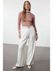 Trendyol Sweter w kolorze szaroróżowym rozmiar: L. Różowe swetry Trendyol, l, bez wzorów, ze splotem, bez ramiączek. Za 70.08 zł.