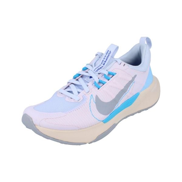 Buty Sportowe Kobiece Nike Wmns Juniper Trail 2 Nn. Czerwone buty sportowe lifestyle Nike, bez wzorów, sportowe, bez zapięcia. Za 246.40 zł.