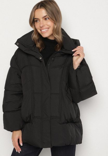 Czarna Pikowana Kurtka o Kroju Oversize z Kapturem Galandia. Czarne kurtki Born2be, l, bez wzorów, z jeansu, eleganckie, z kapturem. Za 199.99 zł.