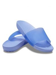 Crocs Klapki "Crocs Splash" w kolorze niebieskim rozmiar: 36/37. Niebieskie klapki Crocs, bez wzorów, klasyczne, z otwartym noskiem, bez obcasa, bez zapięcia. Za 99.80 zł.