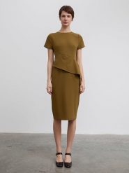 BGN Sukienka w kolorze brązowym rozmiar: 38. Brązowe sukienki BGN, na imprezę, bez wzorów, bez kołnierzyka, bez ramiączek, midi. Za 96.83 zł.