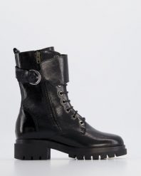 LAKIEROWANE BOTKI 755007 MARV NERO. Botki Venezia, bez wzorów, z lakierowanej skóry, bez obcasa, bez zapięcia. Za 299.00 zł.