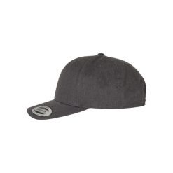 Bawełniana czapka typu snapback Flexfit Retro. Szare czapki z daszkiem FLEXFIT, bez wzorów, z bawełny, klasyczne. Za 117.00 zł.