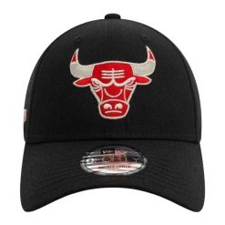 Metalowa Czapka Z Daszkiem 9Forty Chicago Bulls. Czarne czapki z daszkiem New Era, bez wzorów, sportowe. Za 188.99 zł.