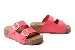 YOKONO WIWI-003 SER SUNSET, klapki damskie. Czerwone klapki Yokono, bez wzorów, ze skóry, bez obcasa, na koturnie, bez zapięcia. Za 224.90 zł.
