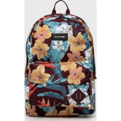 Dakine plecak damski kolor granatowy duży wzorzysty. Czerwone plecaki Dakine, bez wzorów, do ręki, bez dodatków. Za 229.99 zł.
