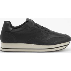 Sportowe buty na grubej podeszwie - Czarny. Buty treningowe marki DOMYOS. W wyprzedaży za 79.99 zł.