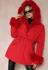 Czerwona Kurtka Parka z Futerkiem Kove. Czerwone kurtki Renee, na jesień, l, bez wzorów, z materiału, bez kaptura. W wyprzedaży za 324.99 zł.
