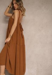 Brązowa Rozkloszowana Sukienka Ozdobiona Wiązaniem na Plecach Saviande. Brązowe sukienki Renee, na imprezę, bez wzorów, eleganckie, bez kołnierzyka, bez ramiączek, maxi, rozkloszowane. W wyprzedaży za 75.99 zł.