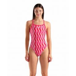 Strój Kąpielowy Damski Arena Ripple Print Swimsuit. Czerwone stroje jednoczęściowe Arena, bez wzorów, sportowe. Za 259.99 zł.