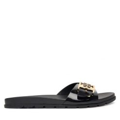 Klapki Tory Burch. Czarne klapki Tory Burch, bez wzorów, bez obcasa, bez zapięcia. Za 639.99 zł.
