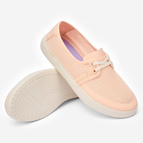 Buty plażowe espadryle damskie Decathlon Areeta. Białe espadryle Decathlon, bez wzorów, z materiału, klasyczne, bez obcasa. Za 119.99 zł.