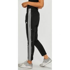 Adidas Performance - Spodnie. Spodnie dresowe marki adidas Performance. W wyprzedaży za 199.90 zł.