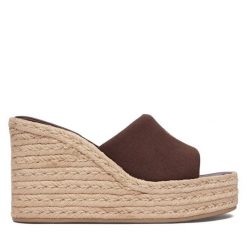 Espadryle Calvin Klein. Brązowe espadryle Calvin Klein, bez wzorów, bez obcasa. Za 489.99 zł.