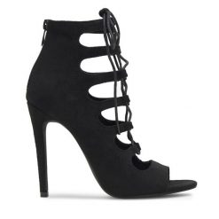 Sandały DeeZee. Czarne sandały DeeZee, bez wzorów, bez obcasa, na szpilce, bez zapięcia. Za 199.99 zł.