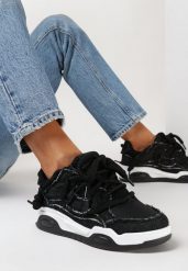 Czarne Sneakersy z Szerokimi Sznurówkami Zdobione Materiałowymi Wstawkami i Perforacją Niriela. Czarne buty sportowe lifestyle Born2be, z aplikacjami, z materiału, eleganckie, bez zapięcia. W wyprzedaży za 93.49 zł.