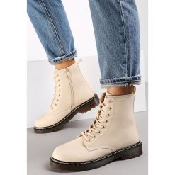 Beżowe Botki Preap. Brązowe botki Renee, bez wzorów, militarne, za kostkę, bez obcasa, na płaskiej podeszwie, bez zapięcia. W wyprzedaży za 123.99 zł.