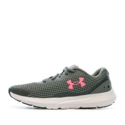 Buty do biegania damskie Under Armour Surge 3. Czerwone buty do biegania Under Armour, na wiosnę, bez wzorów, z materiału, bez zapięcia, do biegania. Za 166.99 zł.