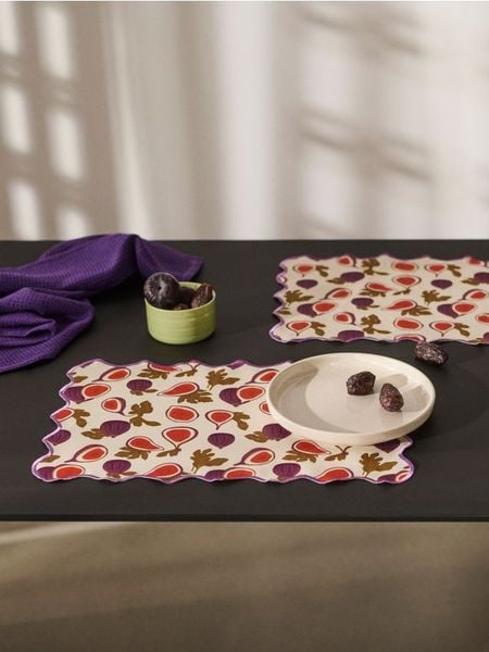 Podkładki na stół z motywem figi 2 pack - wielobarwny. Figi Sinsay, bez wzorów. W wyprzedaży za 5.99 zł.