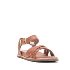 Buty eleganckie damskie Kamik Sadie. Brązowe buty trekkingowe Kamik, bez wzorów, z gumy, bez zapięcia, trekkingowe. Za 358.55 zł.