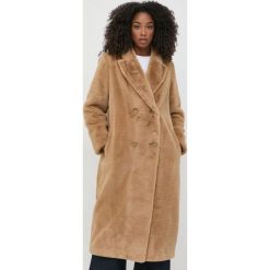 Twinset płaszcz damski kolor beżowy przejściowy dwurzędowy. Brązowe płaszcze Twinset, bez wzorów, klasyczne, bez kaptura. Za 1,649.90 zł.