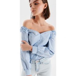 Bluzka z dekoltem w kształcie serca - Niebieski. Bluzki Cropp. W wyprzedaży za 19.99 zł.