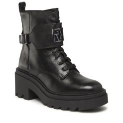 Trzewiki GINO ROSSI. Czarne botki Gino Rossi, bez wzorów, bez obcasa, na słupku, bez zapięcia. Za 349.99 zł.