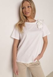 Biały Klasyczny T-shirt z Bawełny Zdobiony Aplikacją 3D w Kształcie Kwiatów Noebel. Białe t-shirty Born2be, l, z aplikacjami, z bawełny, casualowe, bez kołnierzyka, bez ramiączek. Za 59.99 zł.