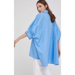 Answear Lab koszula bawełniana damska relaxed z kołnierzykiem klasycznym. Niebieskie koszule Answear Lab, m, bez wzorów, z bawełny, klasyczne, bez kołnierzyka, bez ramiączek. W wyprzedaży za 139.99 zł.