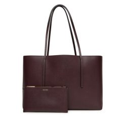 Torebka Calvin Klein. Czerwone torebki klasyczne Calvin Klein, bez wzorów, bez dodatków. Za 419.99 zł.
