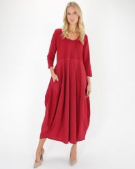 Bordowa sukienka midi. Czerwone sukienki Unisono, l, bez wzorów, z bawełny, bez kołnierzyka, bez ramiączek, midi. Za 269.00 zł.
