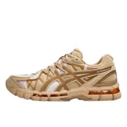 Buty do chodzenia dla dorosłych ASICS Gel-Kayano 20 Doublet Cardboard. Brązowe buty do biegania ASICS, bez wzorów, z materiału, bez zapięcia, do biegania, asics gel kayano. Za 885.29 zł.