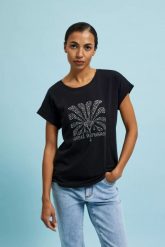 T-shirt z nadrukiem i okrągłym dekoltem czarny. Czarne t-shirty MOODO, bez wzorów, bez kołnierzyka, bez ramiączek. W wyprzedaży za 39.99 zł.