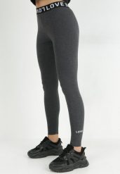 Ciemnoszare Legginsy z Napisem Vaya. Szare legginsy Born2be, bez wzorów, z dzianiny. W wyprzedaży za 27.99 zł.