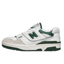 Buty do chodzenia dla dorosłych New Balance 550 White Green. Białe buty do biegania New Balance, bez wzorów, z materiału, bez zapięcia, do biegania. Za 601.25 zł.