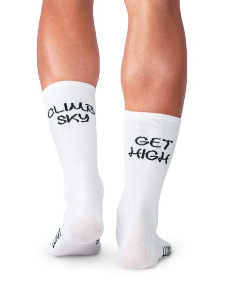 Skarpety Kolarskie Climb Sky White S/M: 36-41. Białe skarpetki LUXA, bez wzorów, z elastanu. Za 64.90 zł.