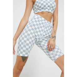 Vans szorty damskie wzorzyste high waist. Niebieskie szorty Vans, bez wzorów, z dzianiny. W wyprzedaży za 129.99 zł.