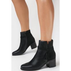 Czarne Botki Chrozerus. Czarne botki Born2be, bez wzorów, klasyczne, za kostkę, bez obcasa, na obcasie, bez zapięcia. W wyprzedaży za 149.99 zł.