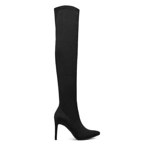 Kozaki DeeZee. Czarne kozaki DeeZee, bez wzorów, bez obcasa, na szpilce, bez zapięcia. Za 239.99 zł.