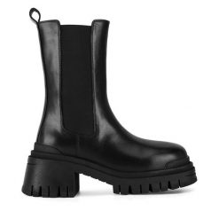 Botki Badura. Czarne botki Badura, bez wzorów, bez obcasa, na słupku, bez zapięcia. Za 399.99 zł.