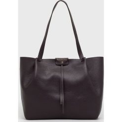 Patrizia Pepe torebka skórzana kolor fioletowy. Fioletowe shopper bag Patrizia Pepe, bez wzorów, bez dodatków. W wyprzedaży za 769.99 zł.