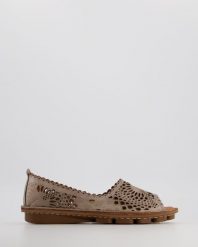 AŻUROWE BALERINY 017031 TAUPE. Baleriny Venezia, w ażurowe wzory, ze skóry, bez obcasa, bez zapięcia. Za 229.00 zł.