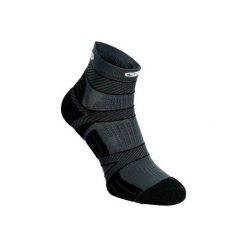 Skarpety do biegania KIPRUN STRAP. Skarpetki marki KALENJI. Za 29.99 zł.