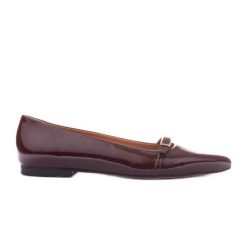 Marco Shoes Baleriny Helen czerwone. Czerwone baleriny z aplikacjami, ze skóry, klasyczne, ze szpiczastym noskiem, bez obcasa, bez zapięcia. W wyprzedaży za 369.00 zł.